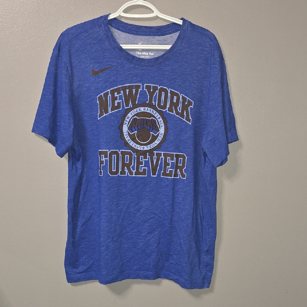 Nike Men’s Large Royal Blue 'New York Forever' Graphic Tee Shirt
